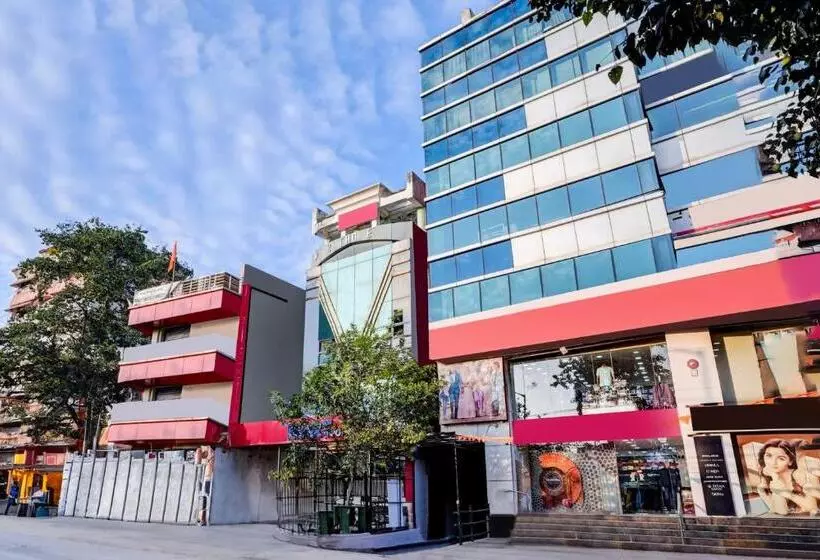 هتل O Laxmi Guest House