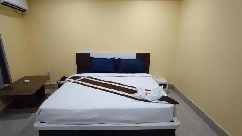 Hotel Panda Continental