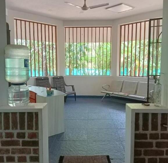 هتل Smiley Resort