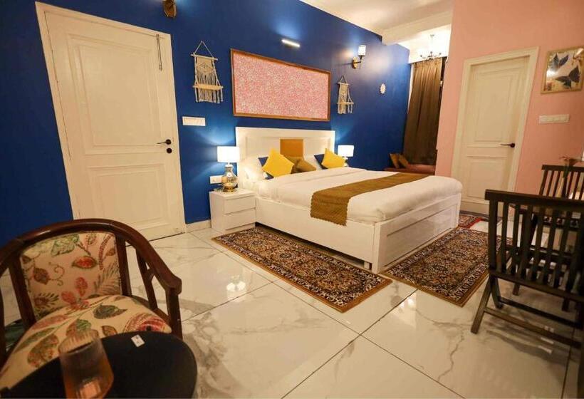 Hotelli The Crosswoods Three