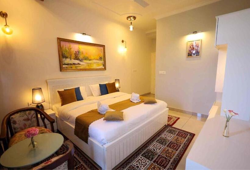 Hotelli The Crosswoods Three