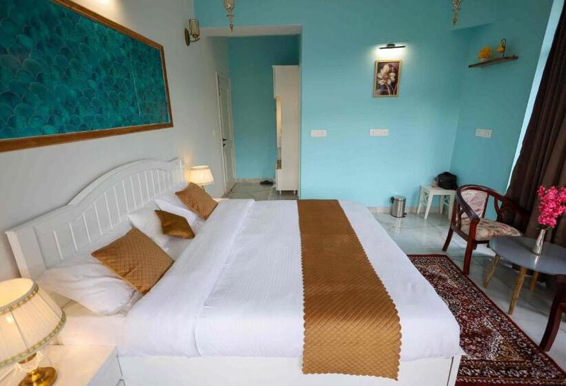 Hotelli The Crosswoods Three