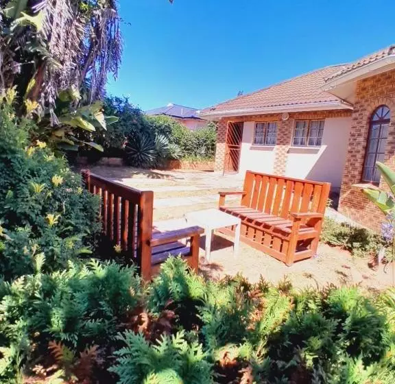 Majatalo Adante Lodge 27 Mlonyeni