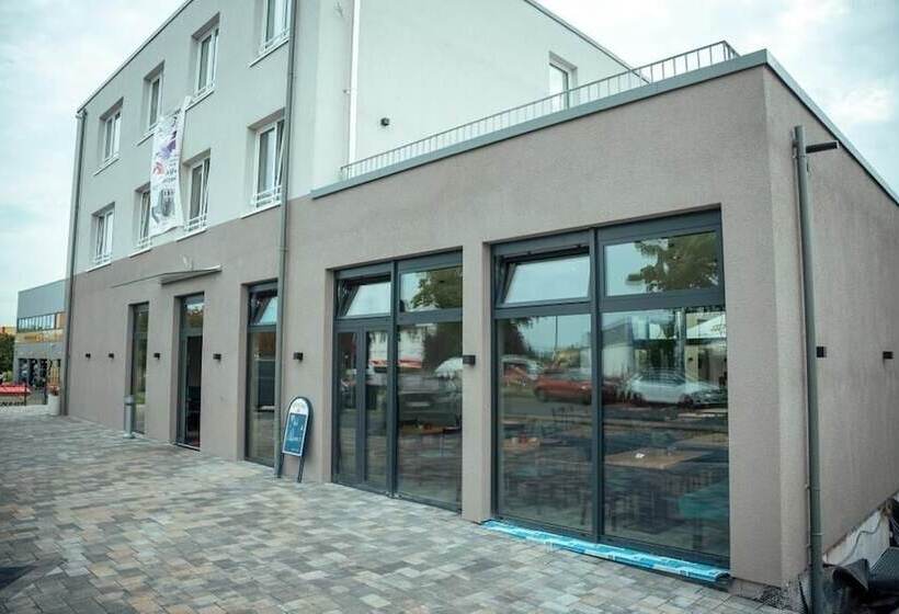 בית מלון כפרי Central Vis A Vis