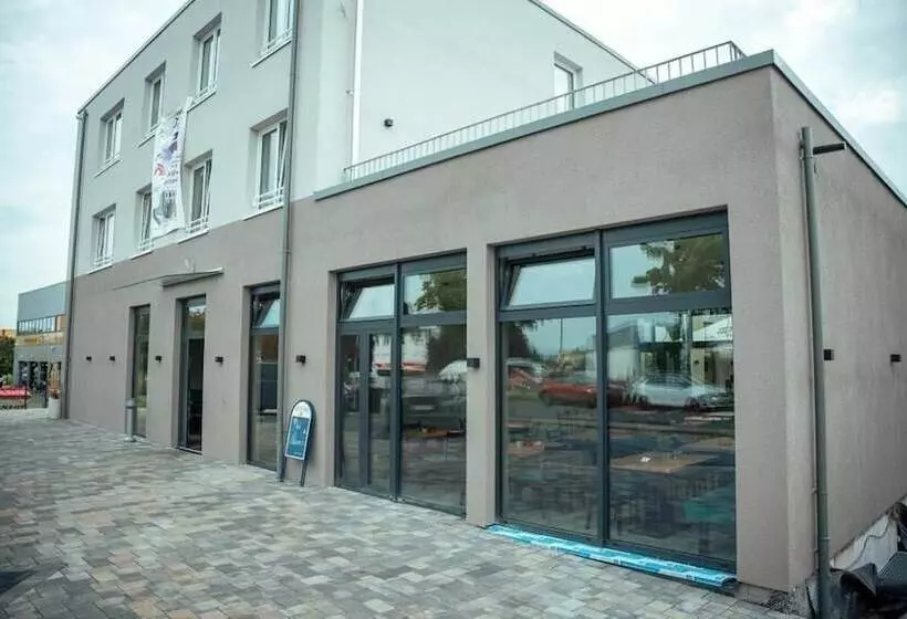 Hotelli Central Vis A Vis