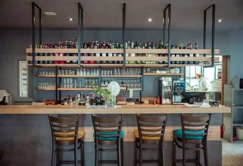 Hotelli Central Vis A Vis