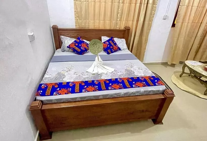Mystic Manor Stonetown B&b