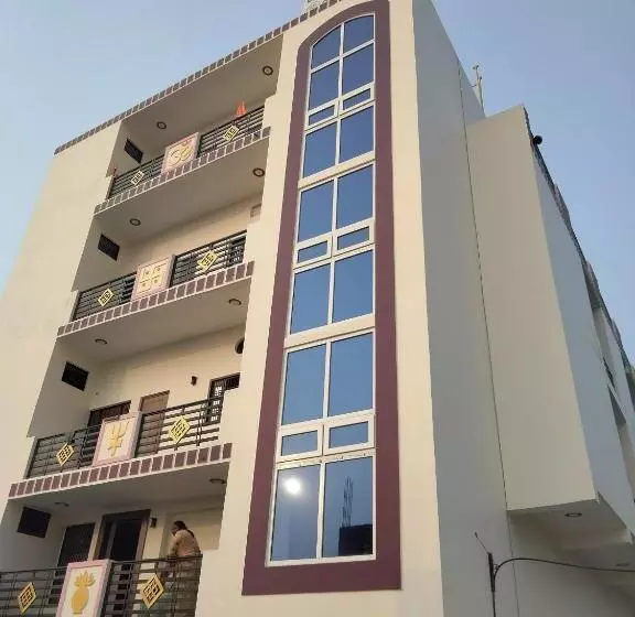 ペンション Goswami Guest House