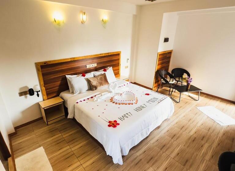 پانسیون Hanifaru Beach Inn