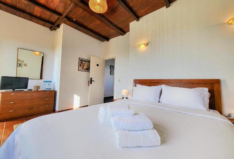 پانسیون Torre De Santiago Guest House