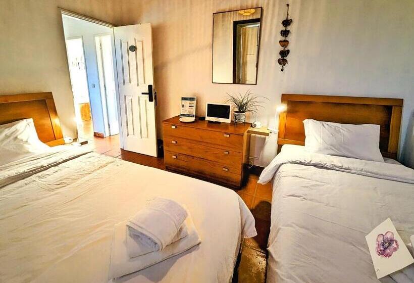 پانسیون Torre De Santiago Guest House