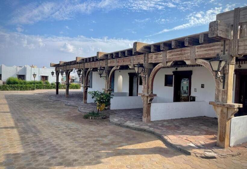 هتل Black Prince Camp