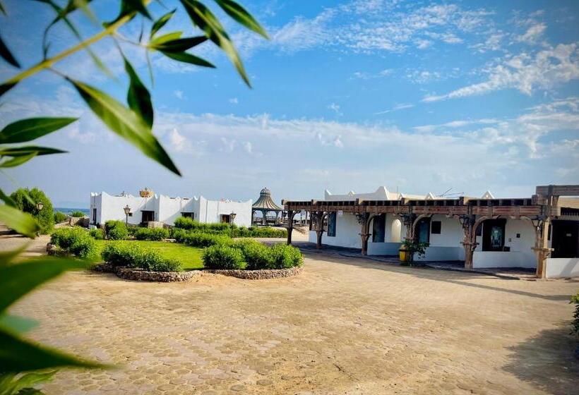 هتل Black Prince Camp