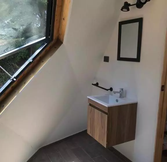 カプセルホテル Panilongo Lodge