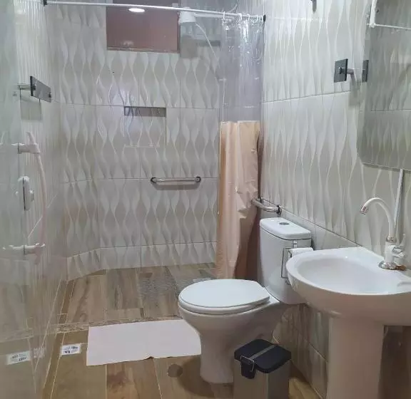 Hotelli Pousada E Restaurante J L