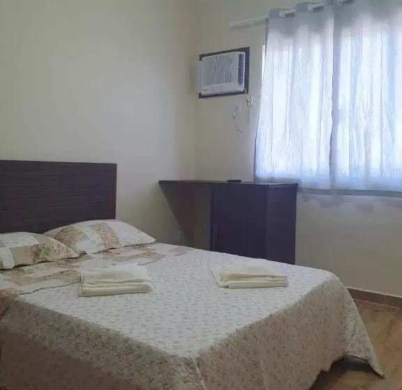 Hotelli Pousada E Restaurante J L