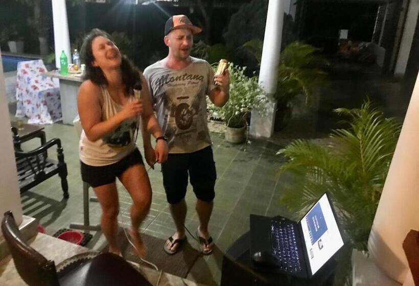 Пансион Kingz And Queenz   Negombo