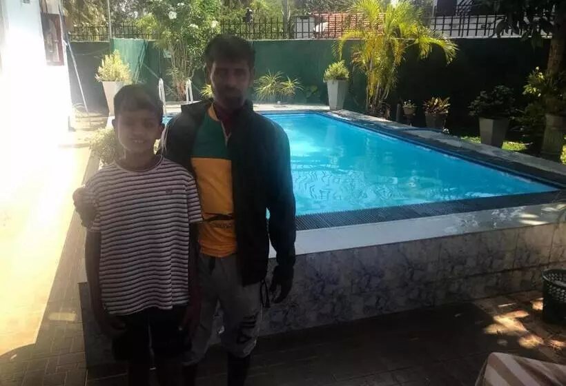 ペンション Kingz And Queenz   Negombo