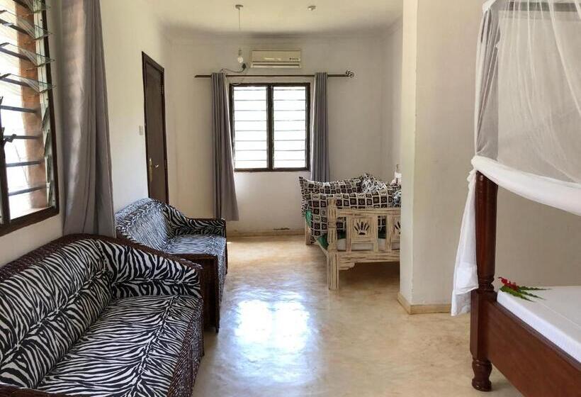 پانسیون Petwac Oasis