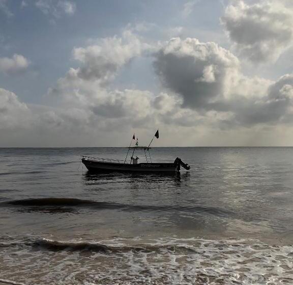 پانسیون Petwac Oasis