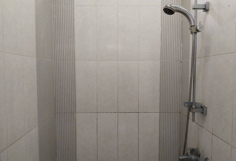 Pension Twin Guest House Grand Wisata