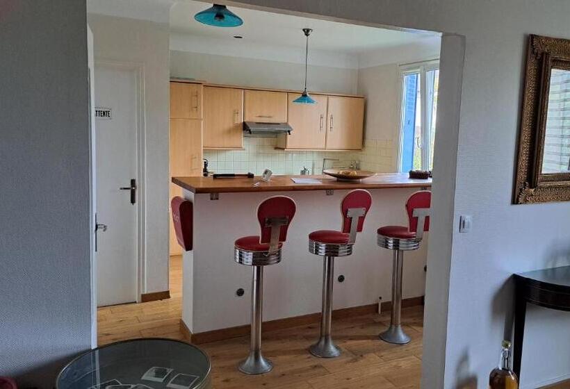 ベッドアンドブレックファースト Cosy Room