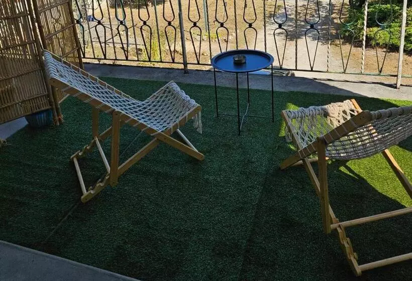 Aamiaismajoitus (B&B) Maison Spacieuse Privatisée Ou à La Chambre   Places De Parking