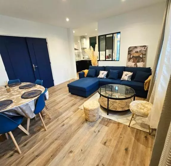 Aamiaismajoitus (B&B) Maison Spacieuse Privatisée Ou à La Chambre   Places De Parking