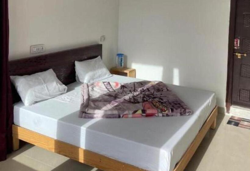 住宿加早餐 Village Inn By Stayapart