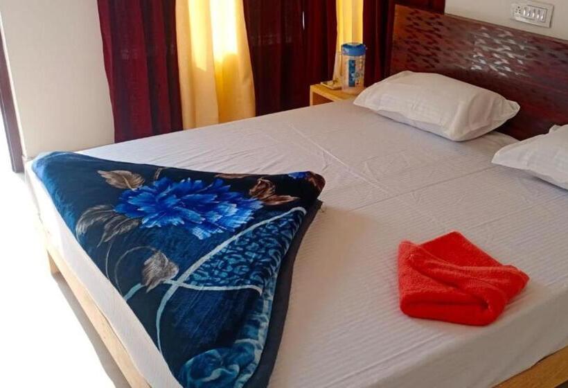 住宿加早餐 Village Inn By Stayapart