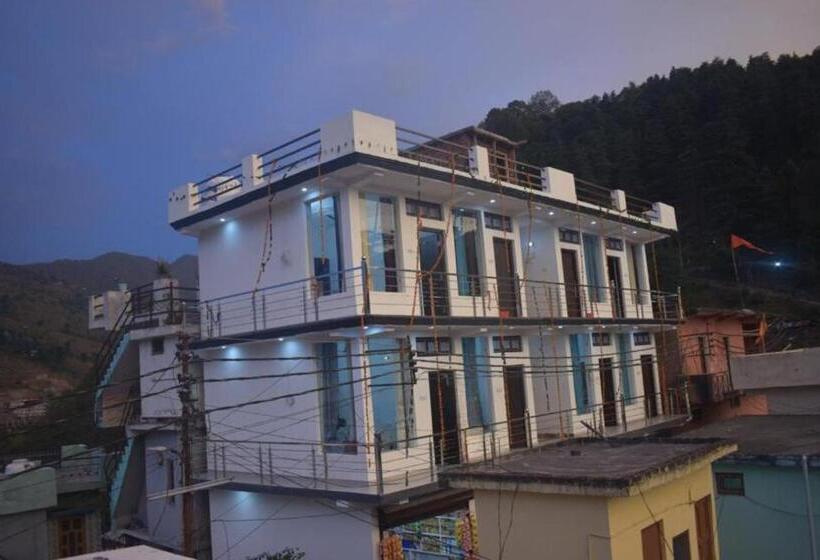 住宿加早餐 Village Inn By Stayapart