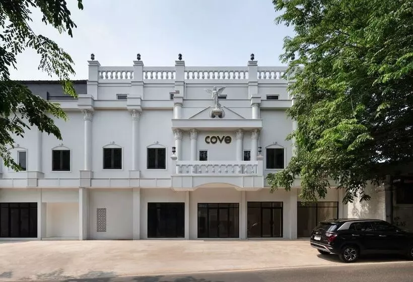 Hotelli Cove Veranda