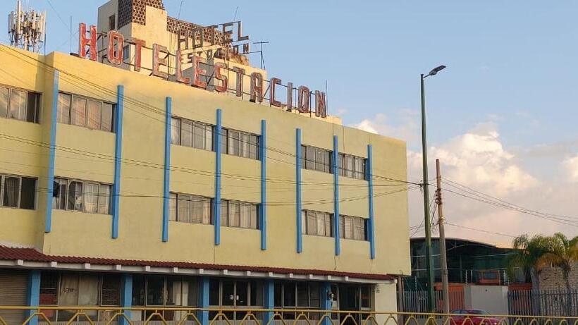 فندق Estación Guadalajara