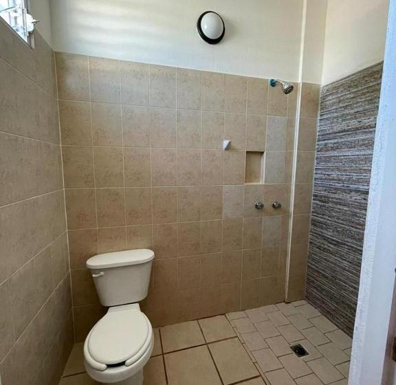 فندق Estación Guadalajara