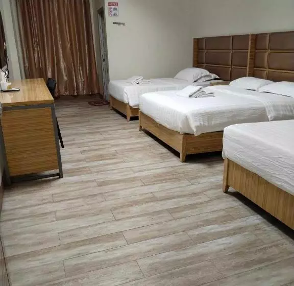 Meaco Royal Hotel   Valenzuela