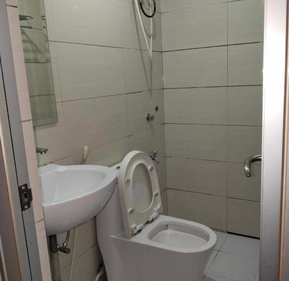 Meaco Royal Hotel   Valenzuela