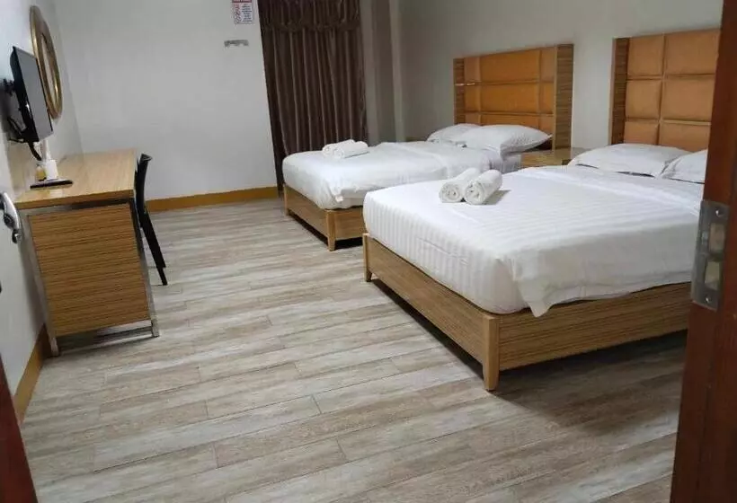 Meaco Royal Hotel   Valenzuela