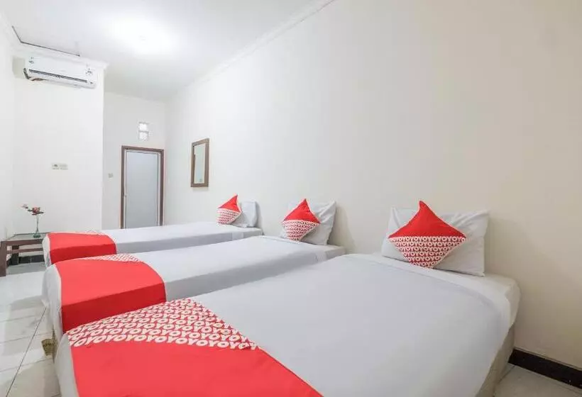 Super Oyo 2703 Hotel Transit 1