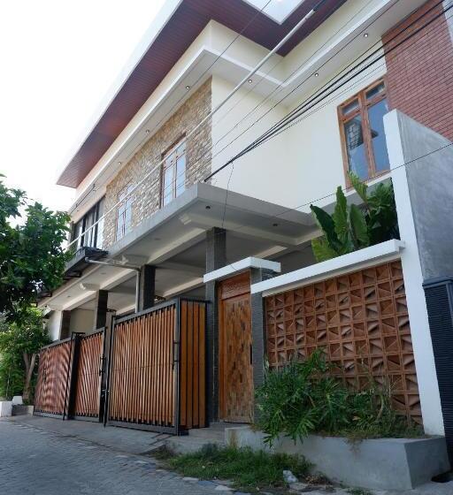 Szálló Bromo Venture