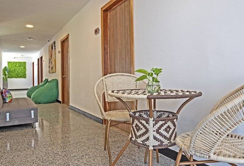 ユースホステル Dorado Plaza Getsemani