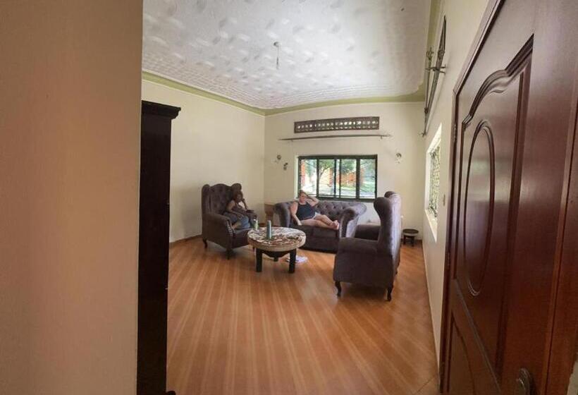 ベッドアンドブレックファースト Lido Azzurro Garuga