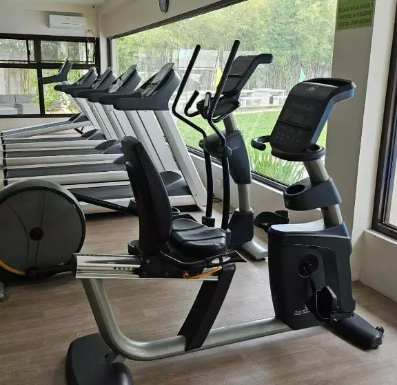 Eclectic Haven At Bamboo Bay Cebu