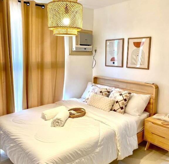 Eclectic Haven At Bamboo Bay Cebu