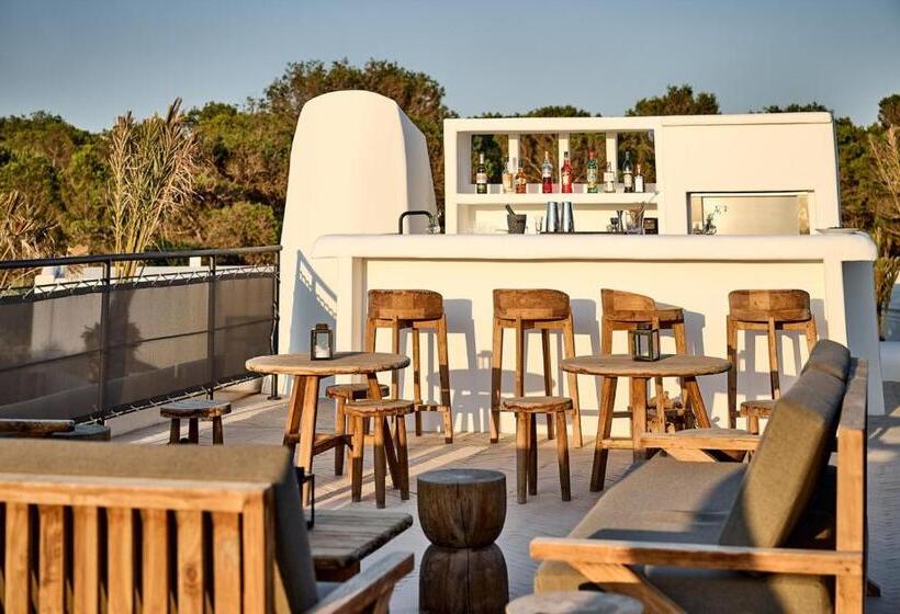 هتل Cap Menorca Relais & Chateaux
