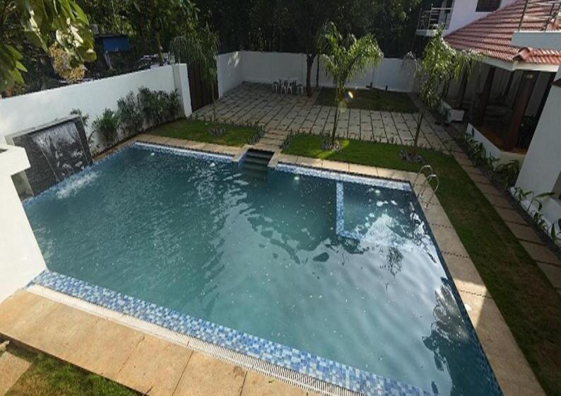 هتل Courtyard Castle Heritage Resort