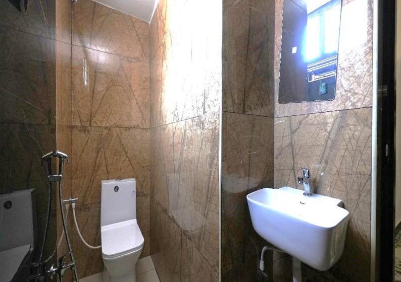 هتل Courtyard Castle Heritage Resort