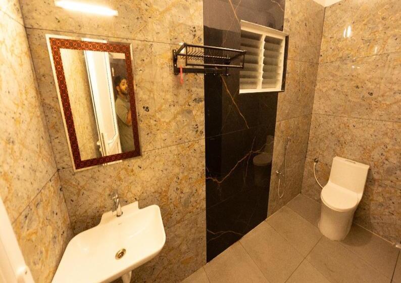 هتل Courtyard Castle Heritage Resort