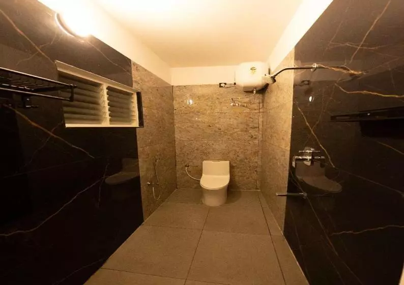 هتل Courtyard Castle Heritage Resort