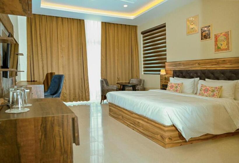 Aotel By Clarks Inn Palampur