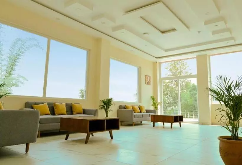 Aotel By Clarks Inn Palampur